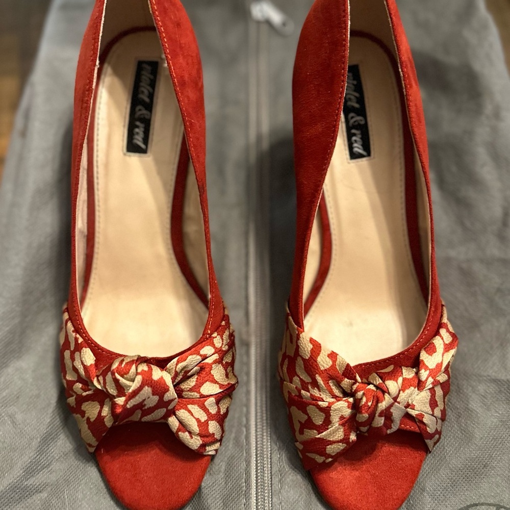 Women’s dressy wedge heel